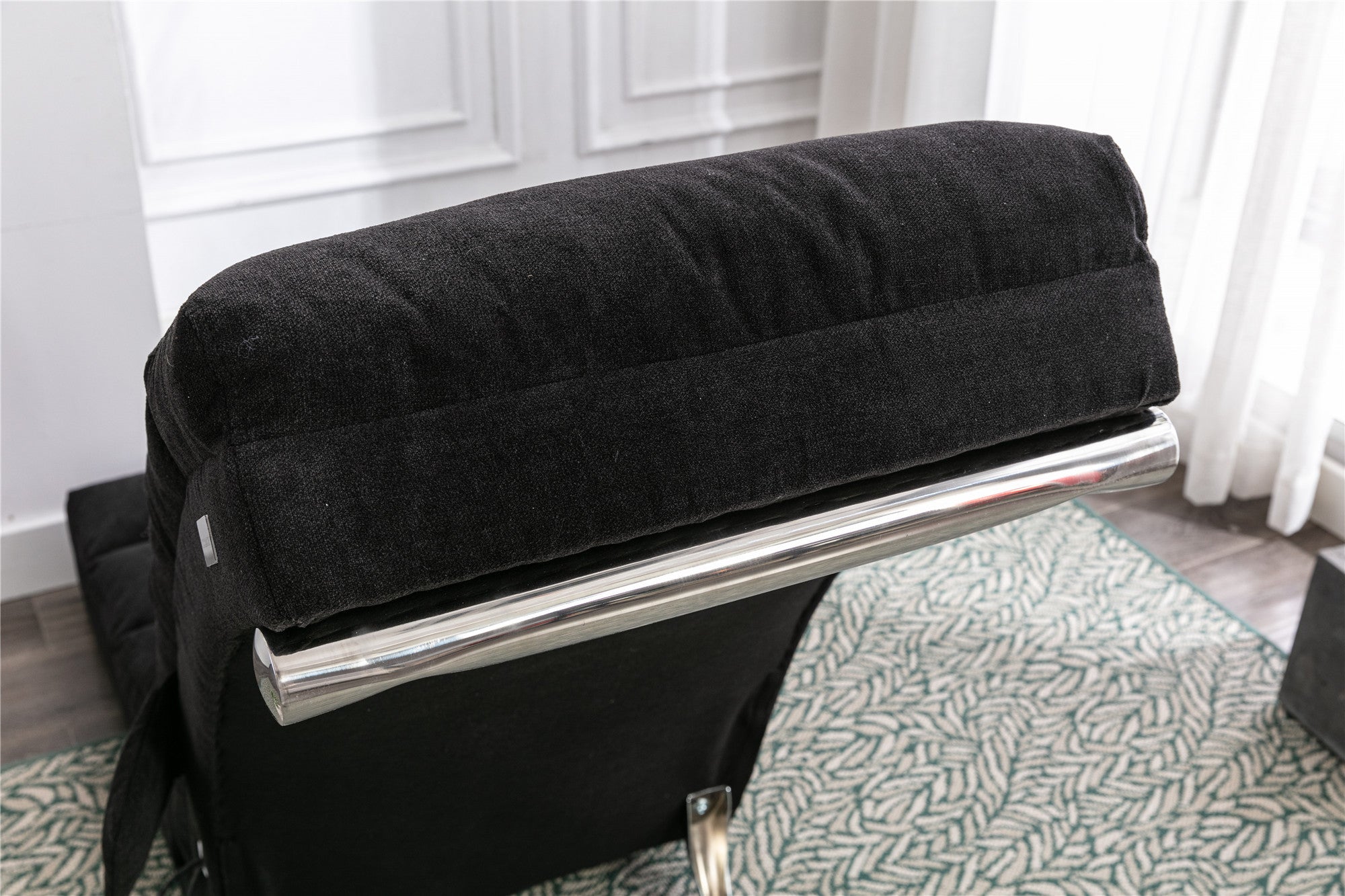 Luxury Upholstered Chaise Lounge, Vibration Relaxation, Fixed Back Recliner